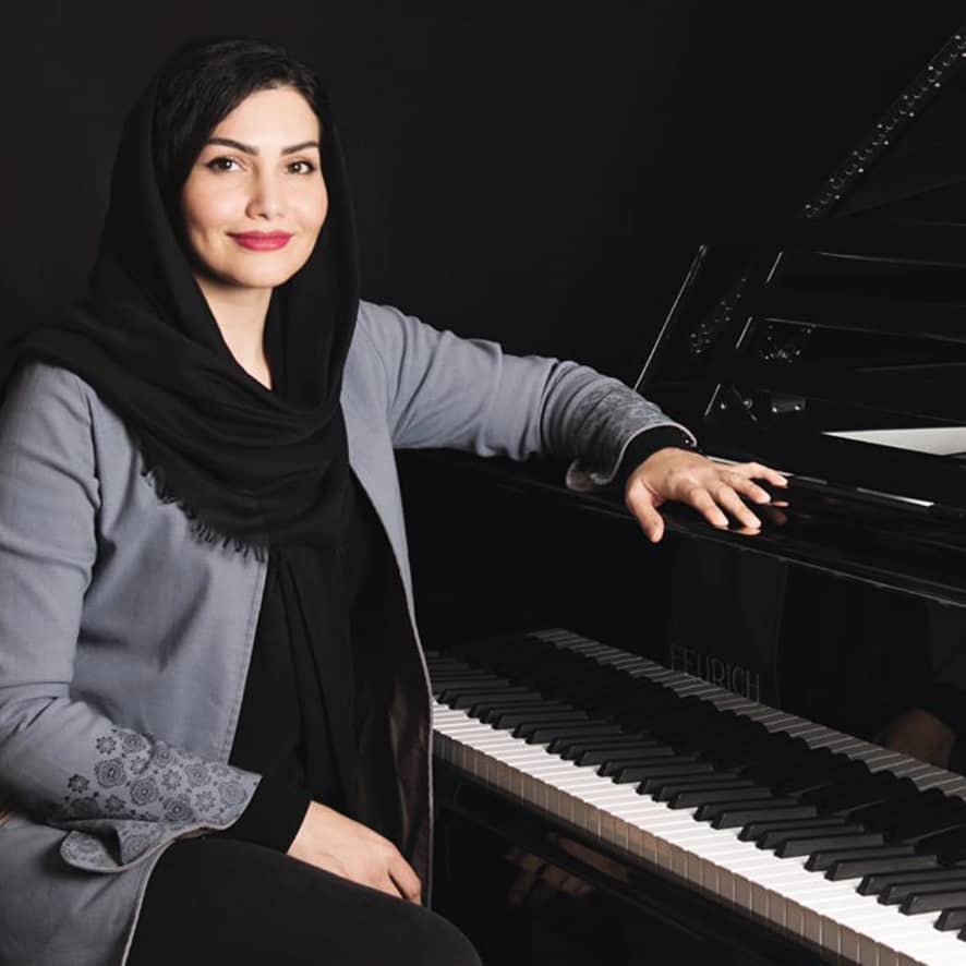 مهنوش خسروی